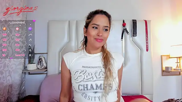 Snapshot of _Giorgiina_ chatting on July 15, 2026, 12:12 pm Giorgiina online show from July 15, 2026, 12:12 pm