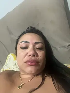 Snapshot of Deyseprado35 chatting on February 1, 2026, 1:48 am Deyseprado35 online show from February 1, 2026, 1:48 am