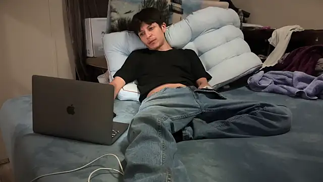 Mardelrey online show from March 4, 2026, 1:52 pm