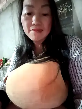 Snapshot of baby_112233 chatting on March 2, 2026, 7:37 am baby 112233 online show from March 2, 2026, 7:37 am