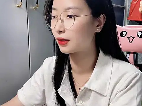 Snapshot of Linne6789 chatting on March 2, 2026, 5:08 am Linne6789 online show from March 2, 2026, 5:08 am