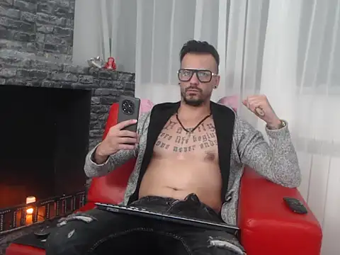 RyanxCole online show from February 20, 2026, 1:24 pm