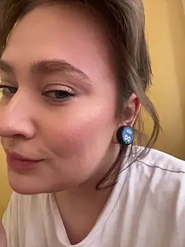 Snapshot of RussianBetty chatting on March 1, 2026, 1:55 pm RussianBetty online show from March 1, 2026, 1:55 pm