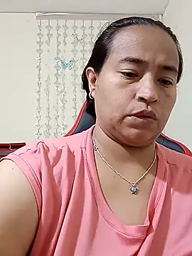 Snapshot of BustySexy_Nataly chatting on May 14, 2026, 5:37 am BustySexy Nataly online show from May 14, 2026, 5:37 am