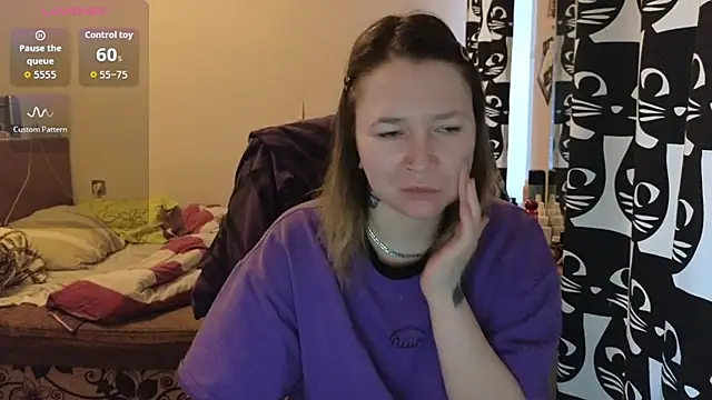 Snapshot of Ozalin_ chatting on February 5, 2026, 6:42 am Ozalin online show from February 5, 2026, 6:42 am