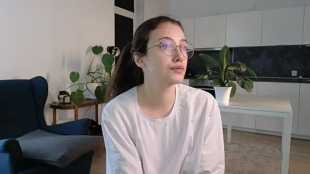 Snapshot of PamTrower chatting on February 21, 2026, 8:27 am PamTrower online show from February 21, 2026, 8:27 am