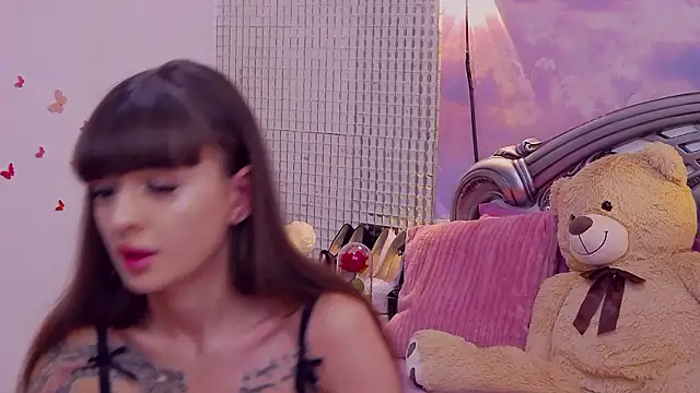 KayaRosse online show from February 13, 2026, 5:07 am