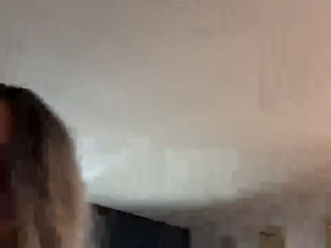 Snapshot of Alicethickpeach chatting on July 15, 2026, 6:37 pm Alicethickpeach online show from July 15, 2026, 6:37 pm