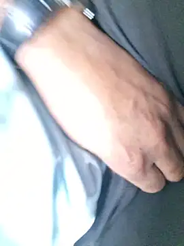 Snapshot of hot---boy1 chatting on February 25, 2026, 4:34 am hot---boy1 online show from February 25, 2026, 4:34 am