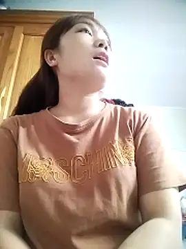 cute-hiphop online show from June 19, 2026, 5:13 am