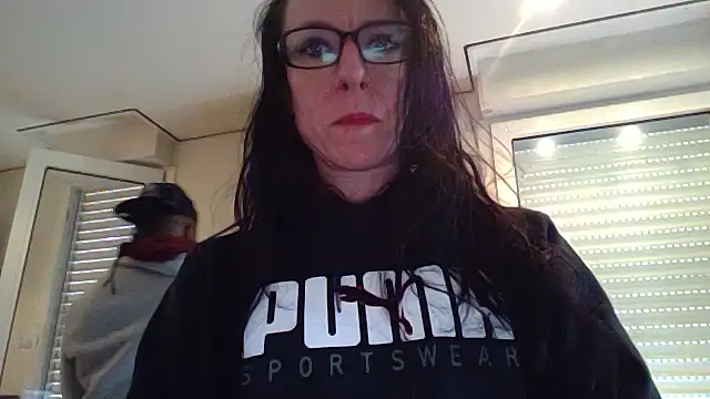 Snapshot of FITGIRL-MAEVA chatting on February 15, 2026, 9:19 am FITGIRL-MAEVA online show from February 15, 2026, 9:19 am