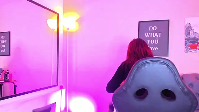 victoriazans online show from March 8, 2026, 4:05 am