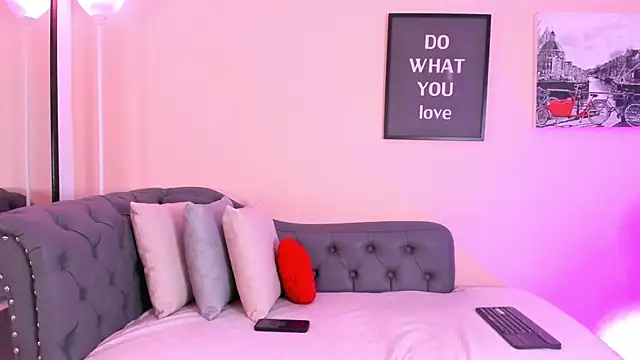 victoriazans online show from April 1, 2026, 11:00 am