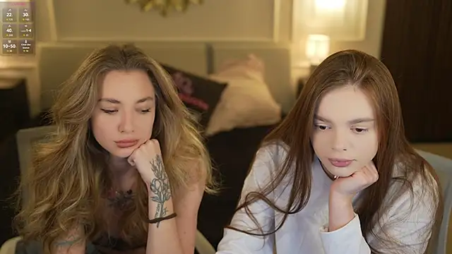 Snapshot of Zlata_Sky chatting on October 17, 2025, 6:53 pm Zlata Sky online show from October 17, 2025, 6:53 pm