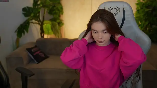 Snapshot of Zlata_Sky chatting on November 9, 2025, 11:36 am Zlata Sky online show from November 9, 2025, 11:36 am