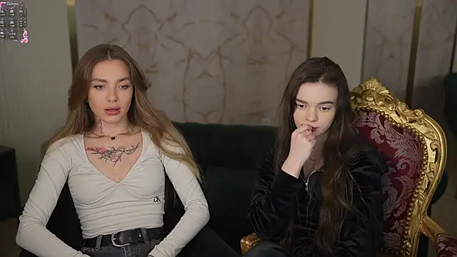 Snapshot of Zlata_Sky chatting on February 24, 2025, 10:47 pm Zlata Sky online show from February 24, 2025, 10:47 pm