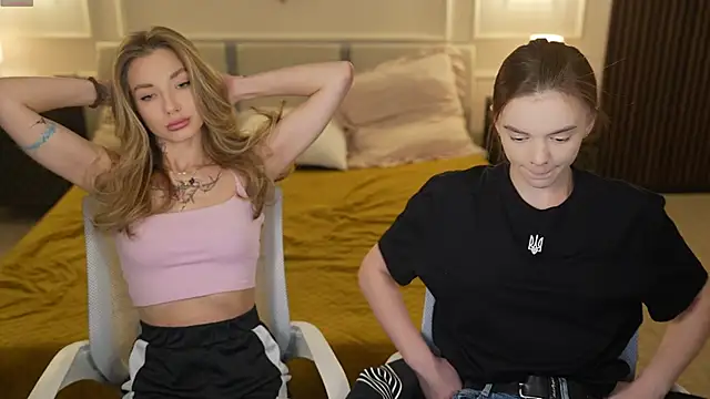 Snapshot of Zlata_Sky chatting on September 27, 2025, 7:09 pm Zlata Sky online show from September 27, 2025, 7:09 pm