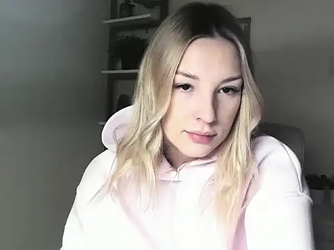 VelvetAngela online show from February 18, 2026, 6:44 am