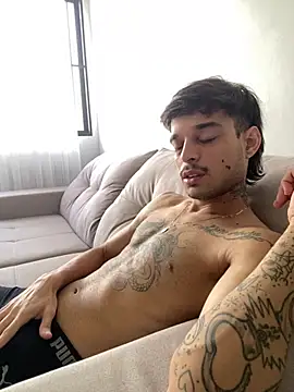 ruffvip online show from February 4, 2026, 2:01 pm