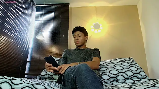 Damon Salvarote S online show from April 7, 2026, 6:43 pm