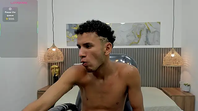 JDWhite18 online show from April 11, 2026, 4:09 am