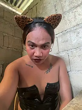 Queen-barbie online show from February 16, 2026, 3:05 am