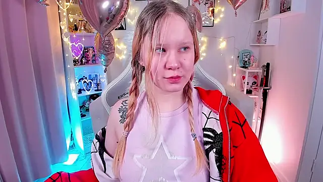 Snapshot of AnnieVibe chatting on February 9, 2026, 5:33 pm AnnieVibe online show from February 9, 2026, 5:33 pm