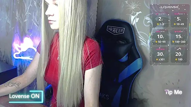 Snapshot of Shiny_Victoria chatting on July 19, 2026, 7:17 am Shiny Victoria online show from July 19, 2026, 7:17 am