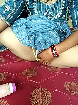 Royal hotti0011 online show from March 19, 2026, 9:09 am