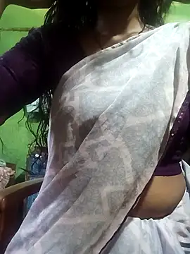 Snapshot of Royal_hotti0011 chatting on February 20, 2026, 5:04 am Royal hotti0011 online show from February 20, 2026, 5:04 am