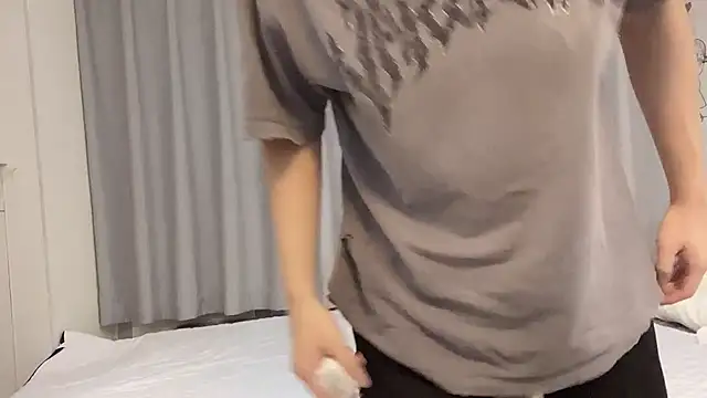 zijunzbzs online show from July 19, 2026, 3:42 pm