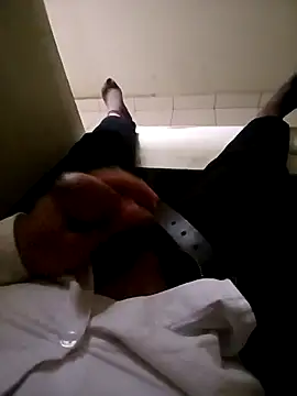 Snapshot of Taboada20 chatting on February 4, 2026, 8:04 pm Taboada20 online show from February 4, 2026, 8:04 pm