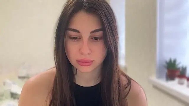 LiluMartiznir online show from March 19, 2026, 9:31 am