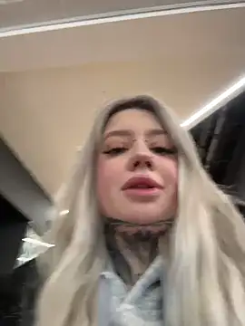 Snapshot of Chiibi chatting on February 16, 2026, 9:52 am Chiibi online show from February 16, 2026, 9:52 am