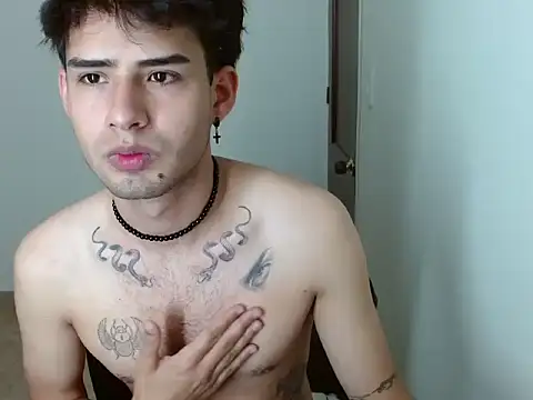 Snapshot of mike_smith03 chatting on April 13, 2026, 3:49 pm mike smith03 online show from April 13, 2026, 3:49 pm