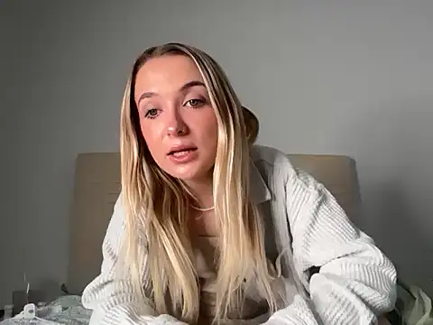 kelseyblu online show from February 25, 2026, 12:33 am