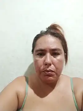 Snapshot of hot_girl_full chatting on February 13, 2026, 2:50 pm hot girl full online show from February 13, 2026, 2:50 pm