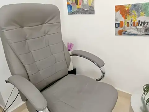 -gala  online show from February 16, 2026, 9:24 pm