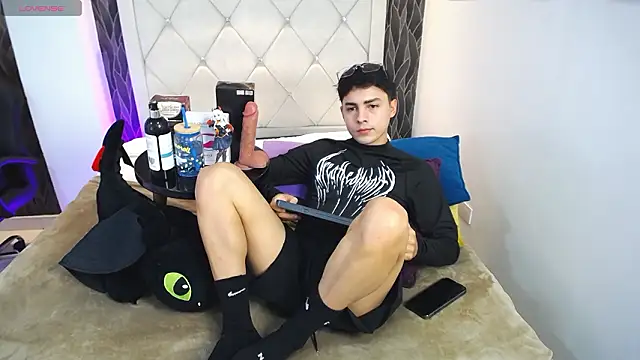 Samu Hott online show from March 20, 2026, 8:21 pm