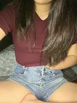 Snapshot of Luna_Babyyy chatting on February 23, 2026, 1:40 am Luna Babyyy online show from February 23, 2026, 1:40 am