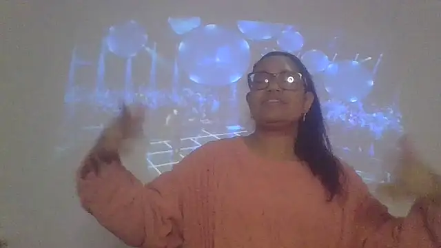 Snapshot of MelOnlyOf chatting on February 7, 2026, 7:00 pm MelOnlyOf online show from February 7, 2026, 7:00 pm