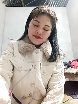 Snapshot of Anna_516 chatting on February 6, 2026, 10:28 pm Anna 516 online show from February 6, 2026, 10:28 pm