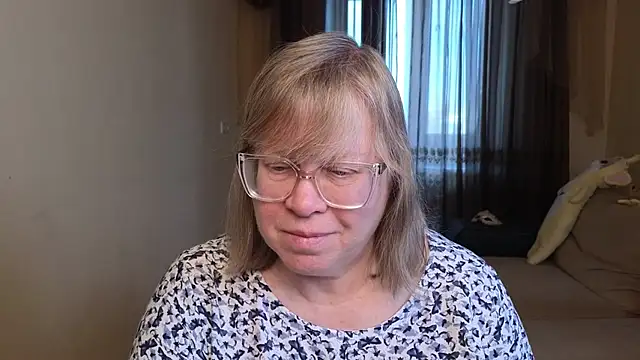 Snapshot of Emma_Eclipsee chatting on February 21, 2026, 11:34 am Emma Eclipsee online show from February 21, 2026, 11:34 am