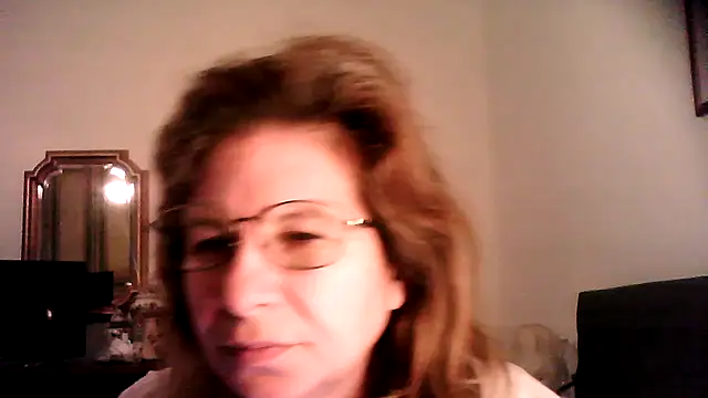 Snapshot of oxavector chatting on March 3, 2026, 8:10 am oxavector online show from March 3, 2026, 8:10 am