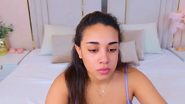 Luna Cortier online show from June 5, 2026, 5:12 am
