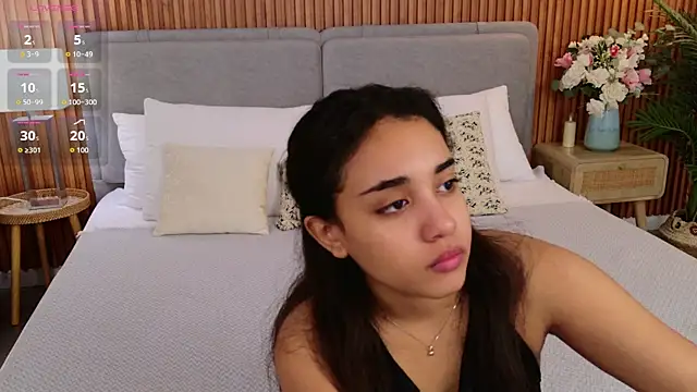 Luna Cortier online show from June 3, 2026, 5:08 am