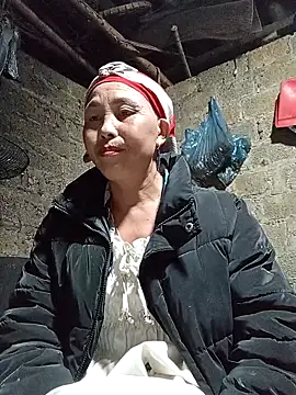 Snapshot of lena-cute chatting on February 11, 2026, 1:44 pm lena-cute online show from February 11, 2026, 1:44 pm