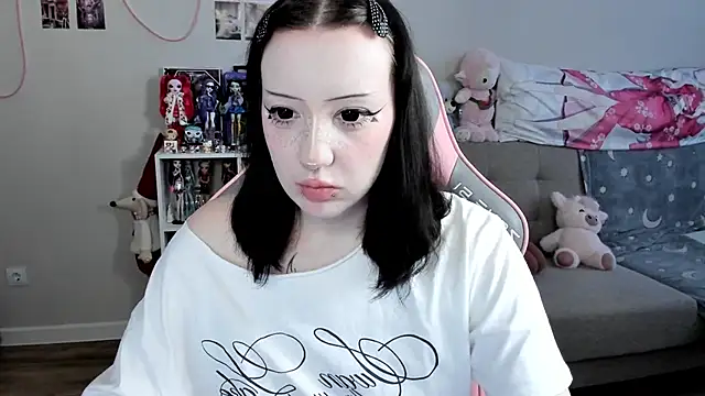 MollysLand online show from March 30, 2026, 7:54 am