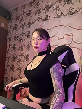 YukiiTYAN online show from February 12, 2026, 4:40 pm