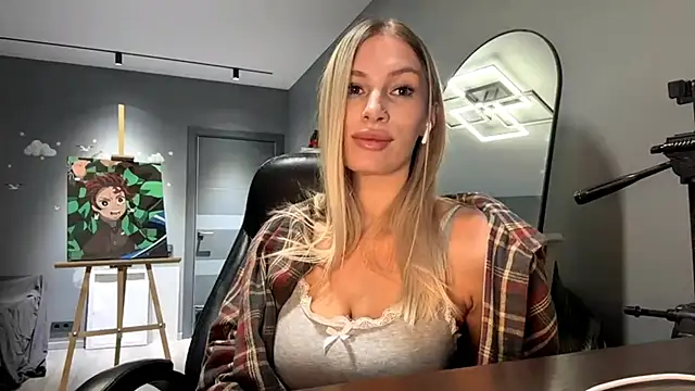 SoftnessMila online show from February 2, 2026, 3:11 pm